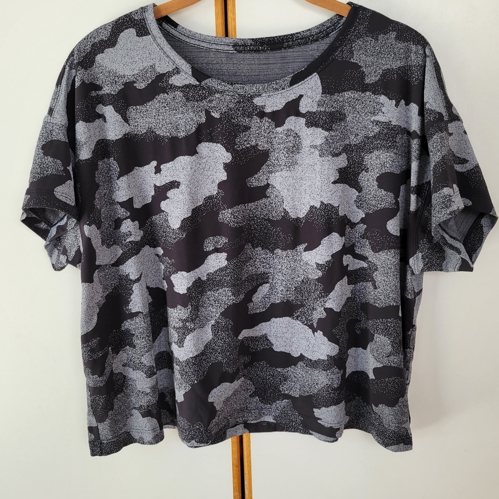 Lululemon Cates Training Tee 12 Heritage Speckle Camo Jacquard Black